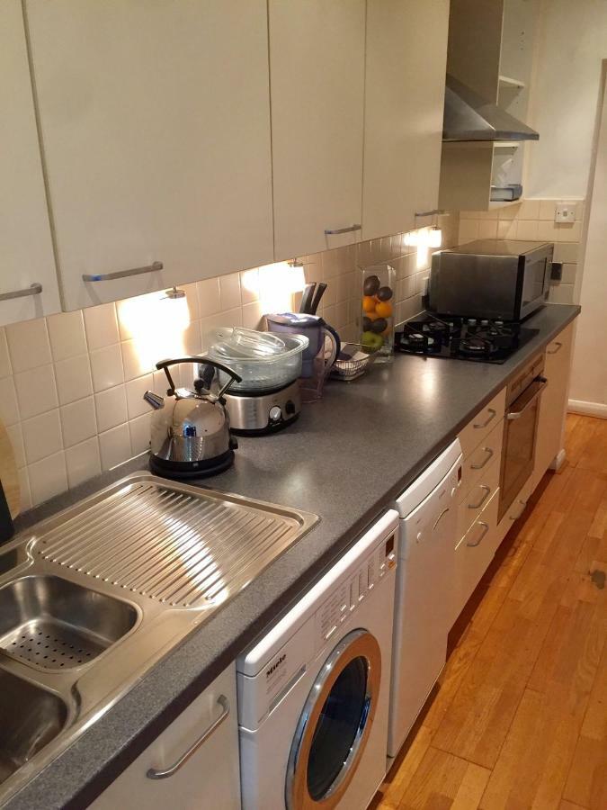 Stylish Apartment In Victoria London Exteriör bild