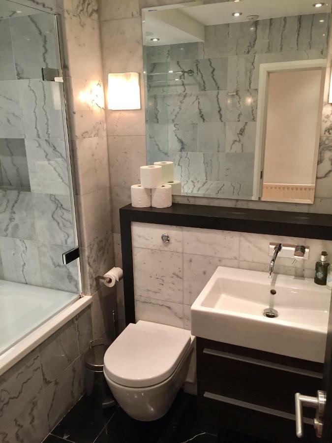 Stylish Apartment In Victoria London Exteriör bild