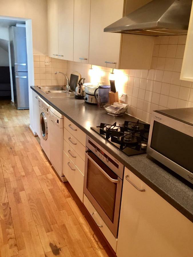 Stylish Apartment In Victoria London Exteriör bild