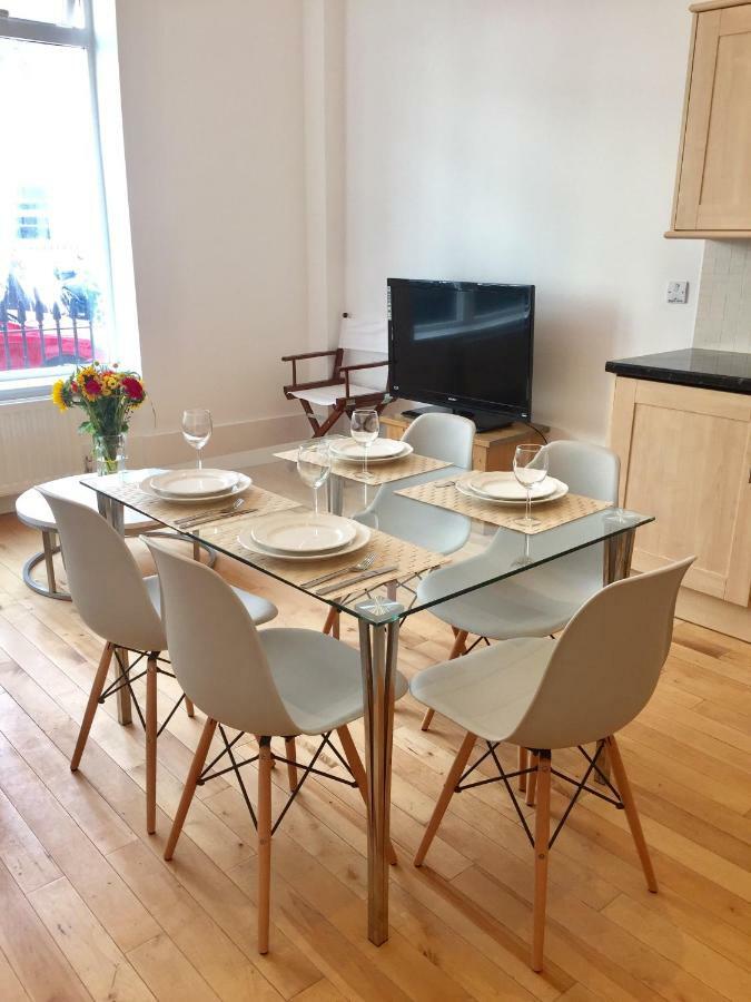 Stylish Apartment In Victoria London Exteriör bild